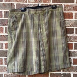 Patagonia Men's Olive Plaid Flat Front Shorts